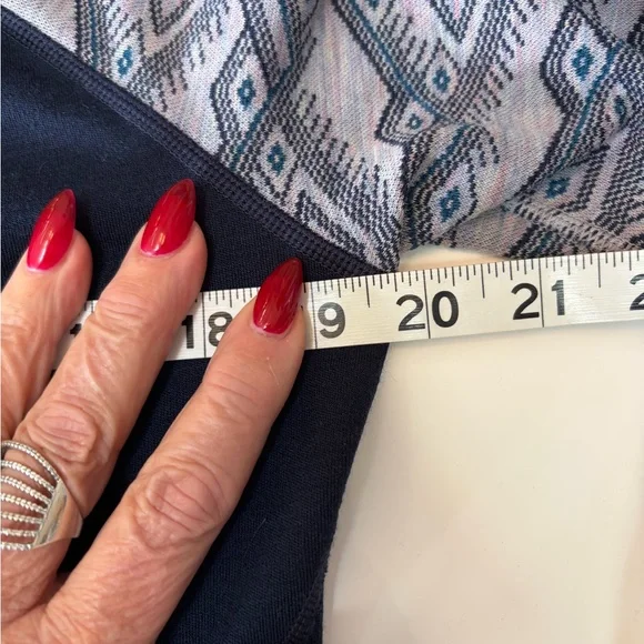 Smartwool Navy and Gray Long Sleeve Women's Top. Excellent Condition - Picture 8 of 11